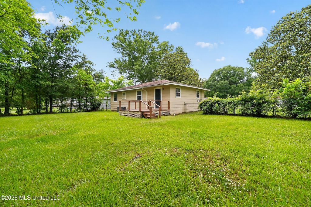 1220 Deeb Street, Pearl, MS 39208