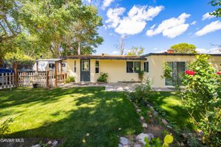 43747 Sylvan Drive, Lake Hughes, CA 93532