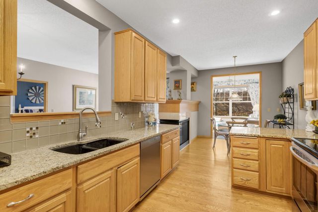 17837 38th Avenue N, Plymouth, MN 55446