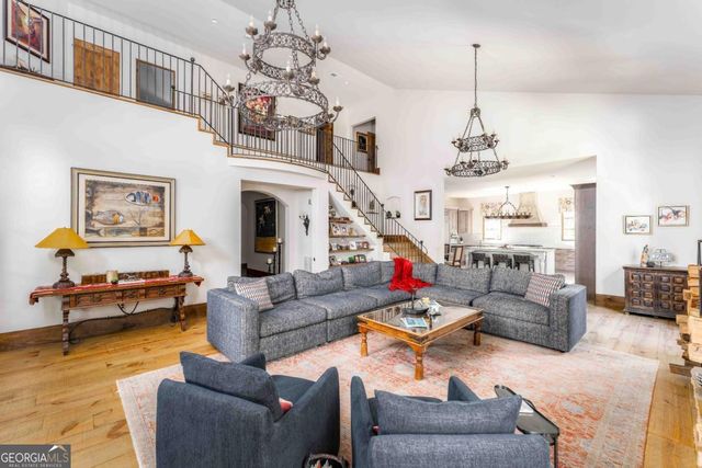 3118 W Roxboro Road NE, Atlanta, GA 30324