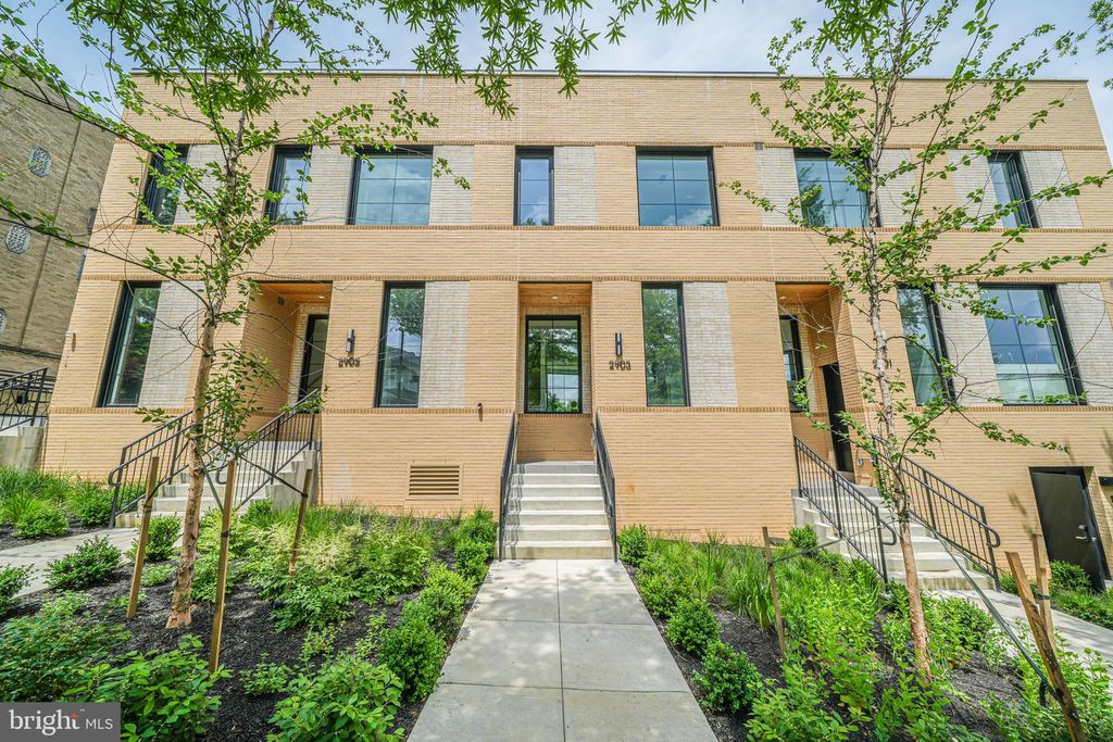 2903 NEWARK ST NW, Washington, DC 20008