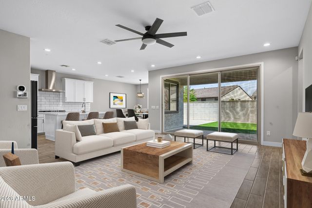 10962 W MCKINLEY Street, Avondale, AZ 85323