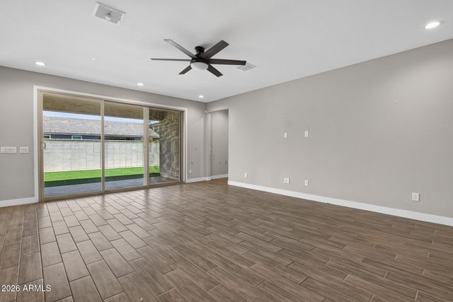 10962 W MCKINLEY Street, Avondale, AZ 85323