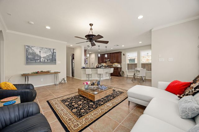 22 S Marshside Place, Spring, TX 77389