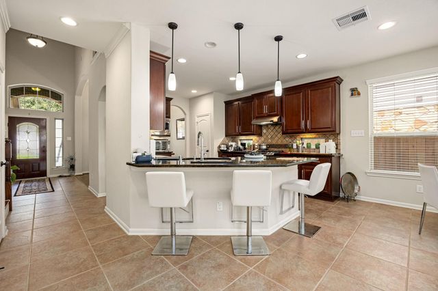 22 S Marshside Place, Spring, TX 77389