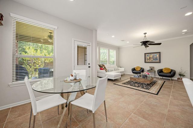 22 S Marshside Place, Spring, TX 77389