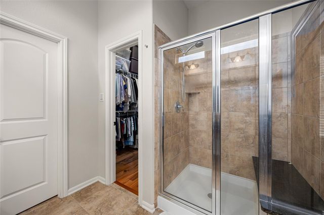 22 S Marshside Place, Spring, TX 77389