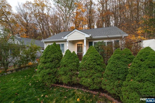 354 Skyline Lake, Ringwood, NJ 07456