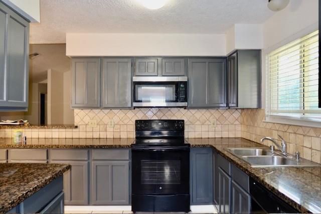 17122 Coachmaker Drive, Friendswood, TX 77546