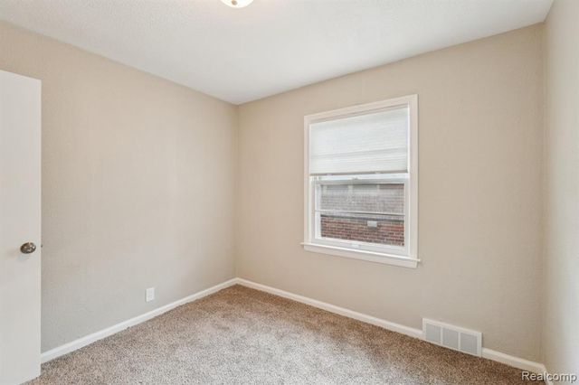 12741 Oak Park Boulevard, Oak Park, MI 48237