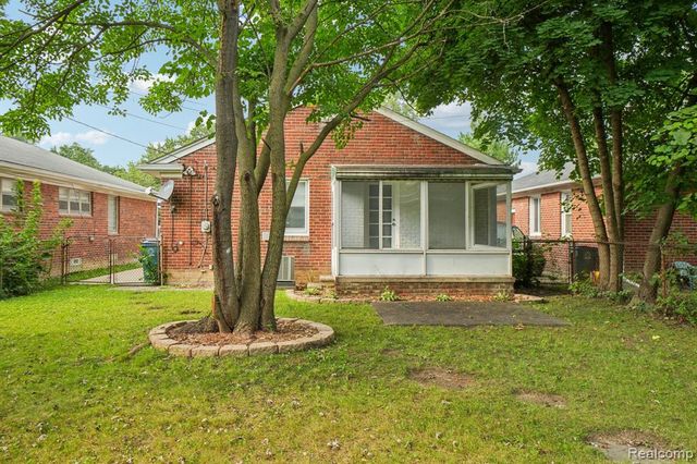 12741 Oak Park Boulevard, Oak Park, MI 48237