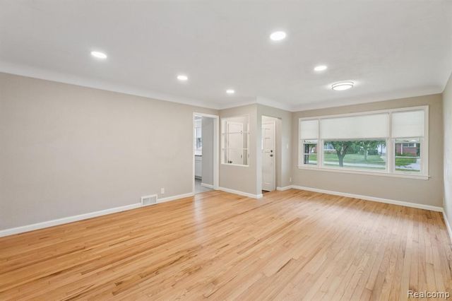 12741 Oak Park Boulevard, Oak Park, MI 48237