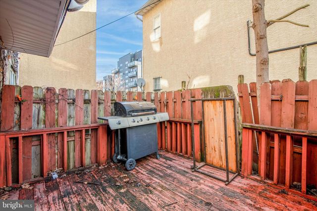 1225 N HOWARD ST, Philadelphia, PA 19122