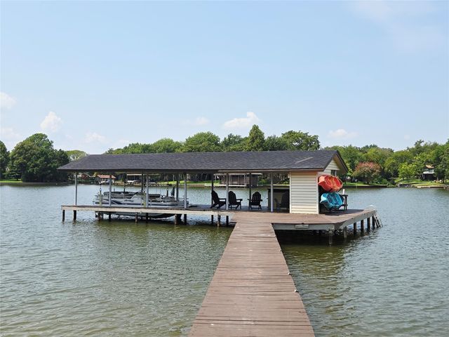 106 Lynne Street, Mabank, TX 75156