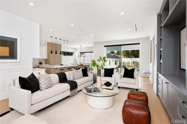 5537 Sunnyslope Avenue, Sherman Oaks, CA 91401