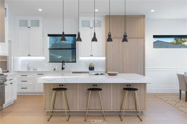 5537 Sunnyslope Avenue, Sherman Oaks, CA 91401