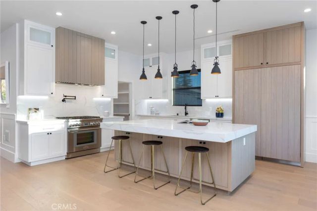 5537 Sunnyslope Avenue, Sherman Oaks, CA 91401