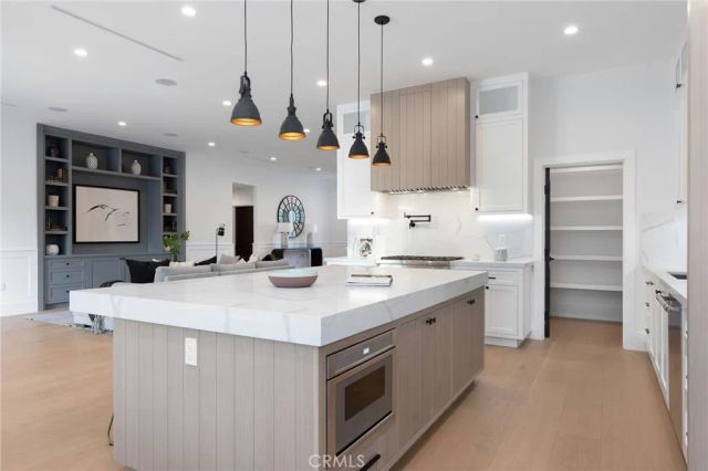 5537 Sunnyslope Avenue, Sherman Oaks, CA 91401