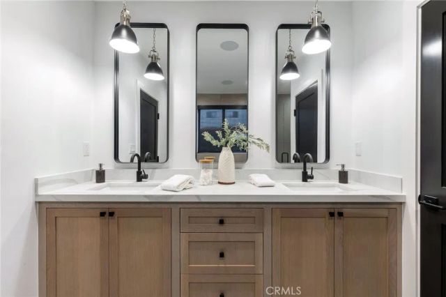 5537 Sunnyslope Avenue, Sherman Oaks, CA 91401