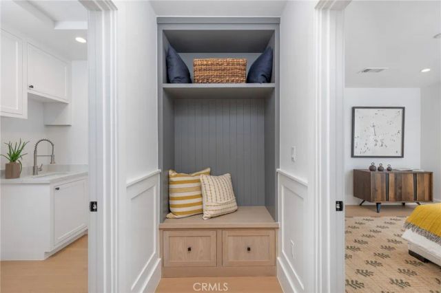 5537 Sunnyslope Avenue, Sherman Oaks, CA 91401