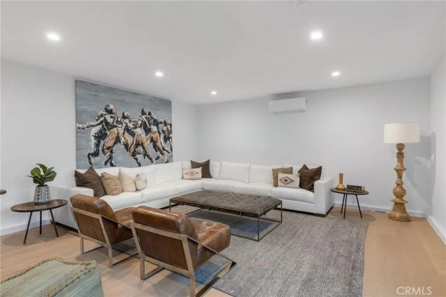 5537 Sunnyslope Avenue, Sherman Oaks, CA 91401