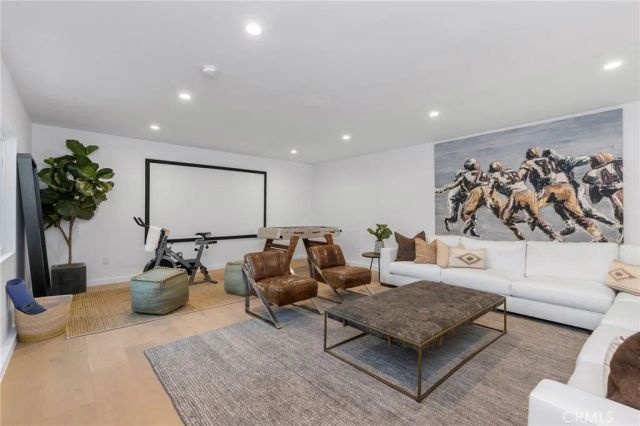 5537 Sunnyslope Avenue, Sherman Oaks, CA 91401