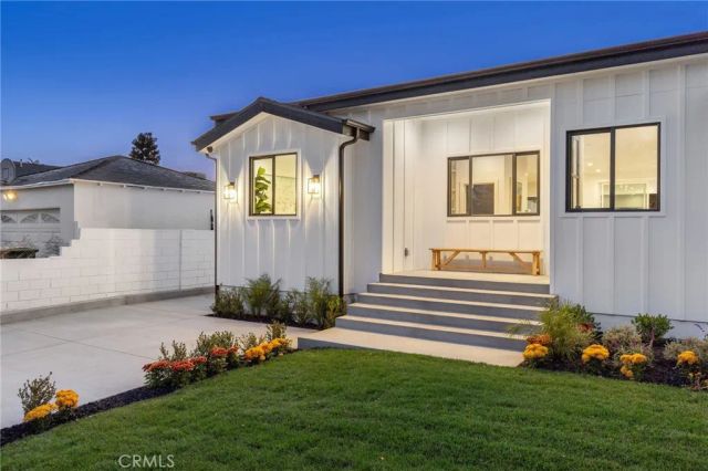 5537 Sunnyslope Avenue, Sherman Oaks, CA 91401