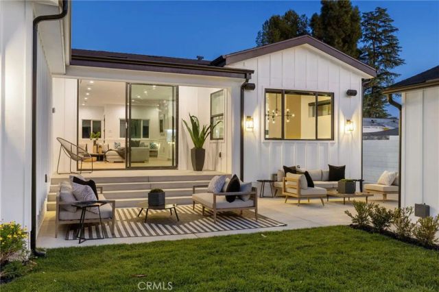 5537 Sunnyslope Avenue, Sherman Oaks, CA 91401