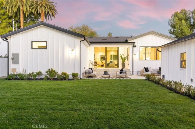 5537 Sunnyslope Avenue, Sherman Oaks, CA 91401