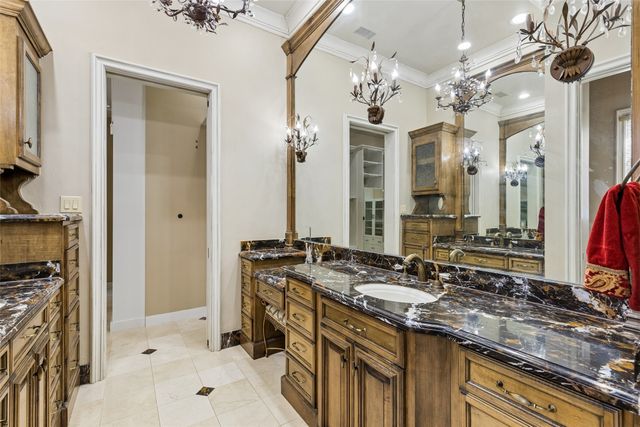 2404 Hollow Hill Lane, Lewisville, TX 75056