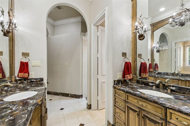2404 Hollow Hill Lane, Lewisville, TX 75056