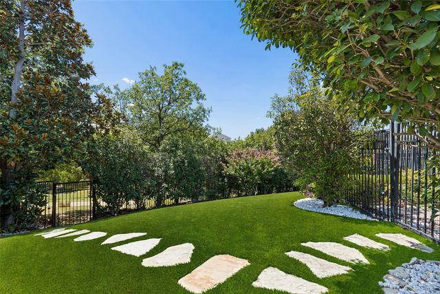 2404 Hollow Hill Lane, Lewisville, TX 75056