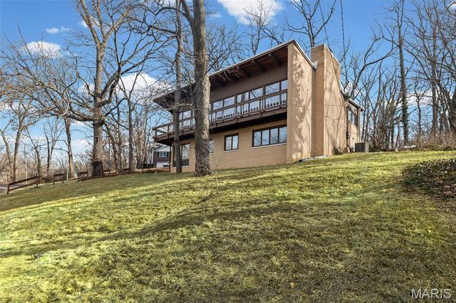 270 Shady Lane, East Alton, IL 62024