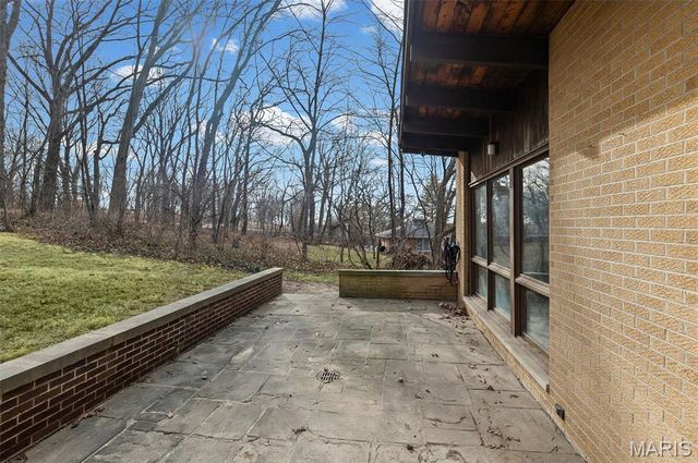 270 Shady Lane, East Alton, IL 62024