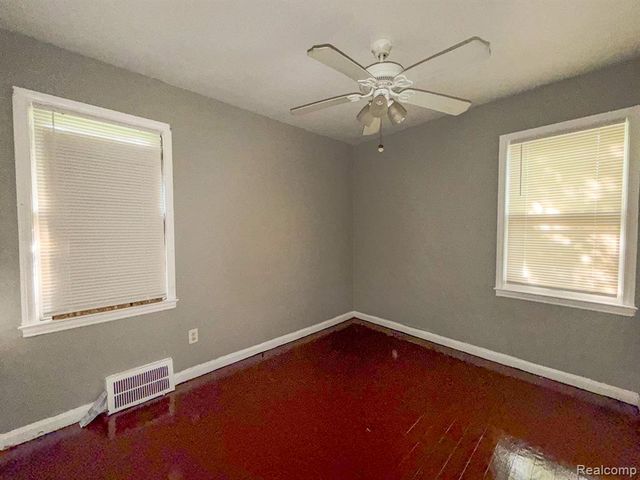 19455 Mccormick Street, Detroit, MI 48224