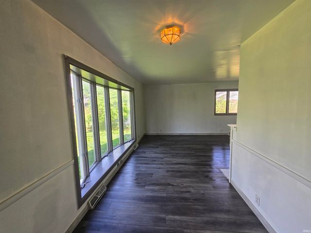 4111 N Glenwood Drive, Muncie, IN 47303