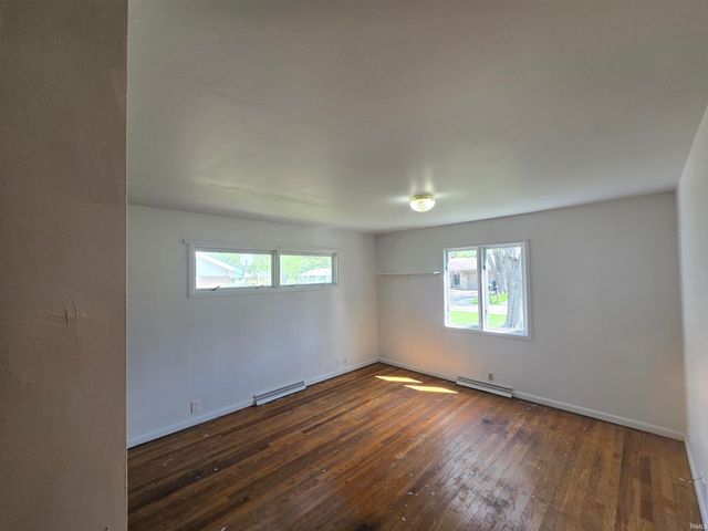 4111 N Glenwood Drive, Muncie, IN 47303