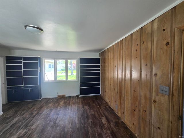 4111 N Glenwood Drive, Muncie, IN 47303