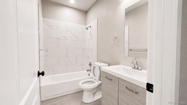 1401 W 85th Avenue B306, Denver, CO 80260