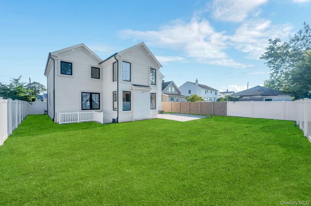 2497 Tonquin Street, East Meadow, NY 11554