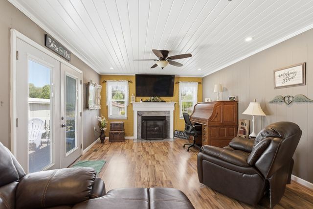 404 Logan Chapel Rd, Hillsboro, TN 37342
