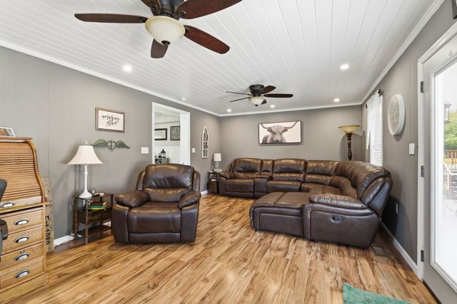 404 Logan Chapel Rd, Hillsboro, TN 37342