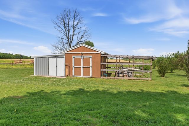 404 Logan Chapel Rd, Hillsboro, TN 37342
