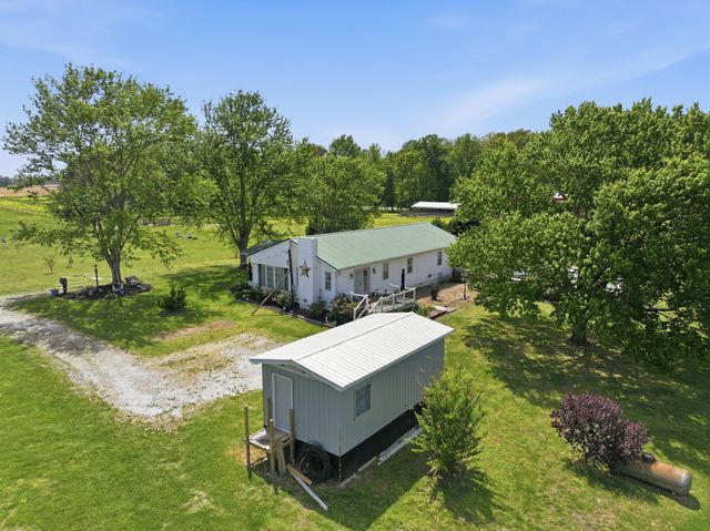 404 Logan Chapel Rd, Hillsboro, TN 37342