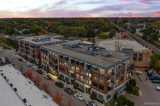2051 Villa Road 401, Birmingham, MI 48009