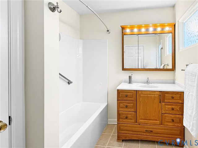 5513 Qualla Rd, Chesterfield, VA 23832