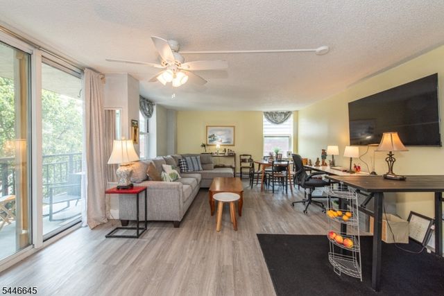 300 Main St 301, Little Falls Twp., NJ 07424
