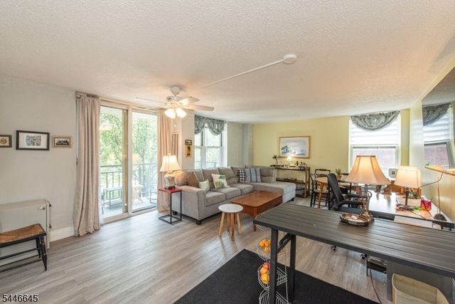 300 Main St 301, Little Falls Twp., NJ 07424