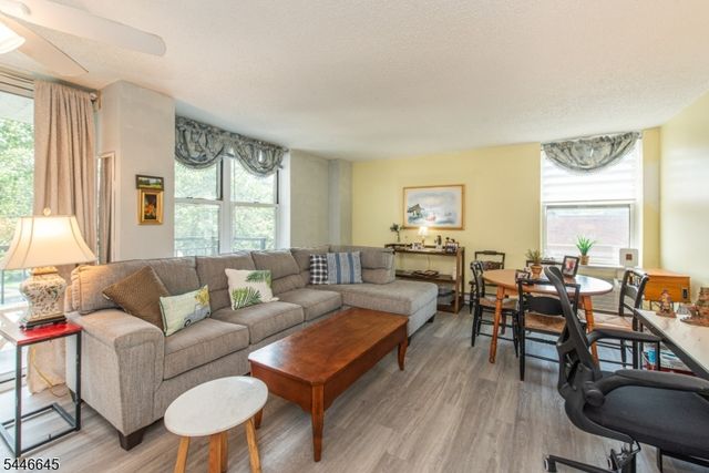 300 Main St 301, Little Falls Twp., NJ 07424