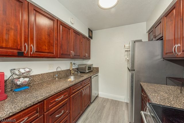 300 Main St 301, Little Falls Twp., NJ 07424